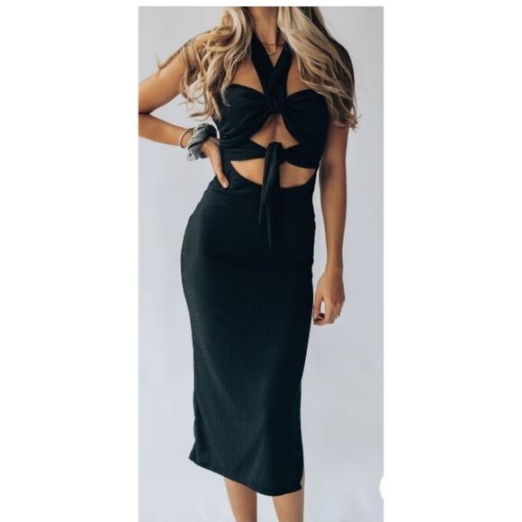 Endless Blu Cutout Halter Neck Twist Back Ribbed Midi Dress Large - Picture 1 of 13